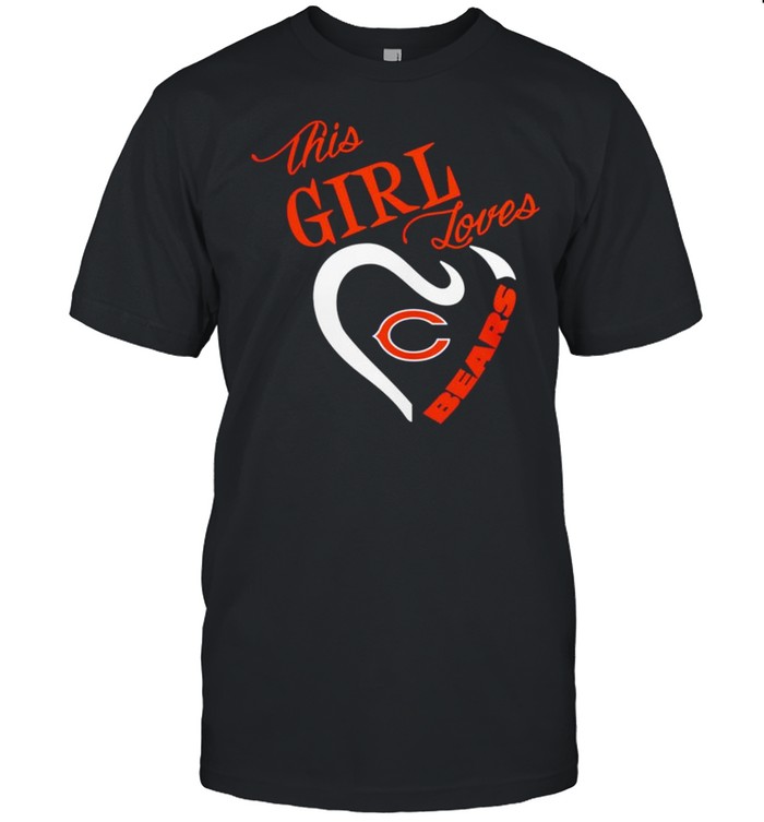 This girl loves Chicago Bears shirt