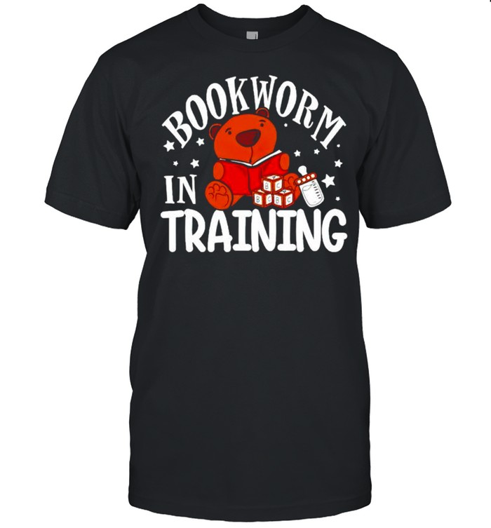 Bear bookworm in training shirt