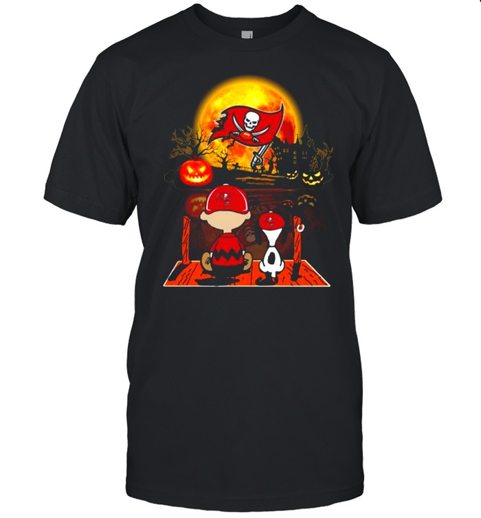 Snoopy and Charlie Brown Pumpkin Tampa Bay Buccaneers Halloween Moon shirt