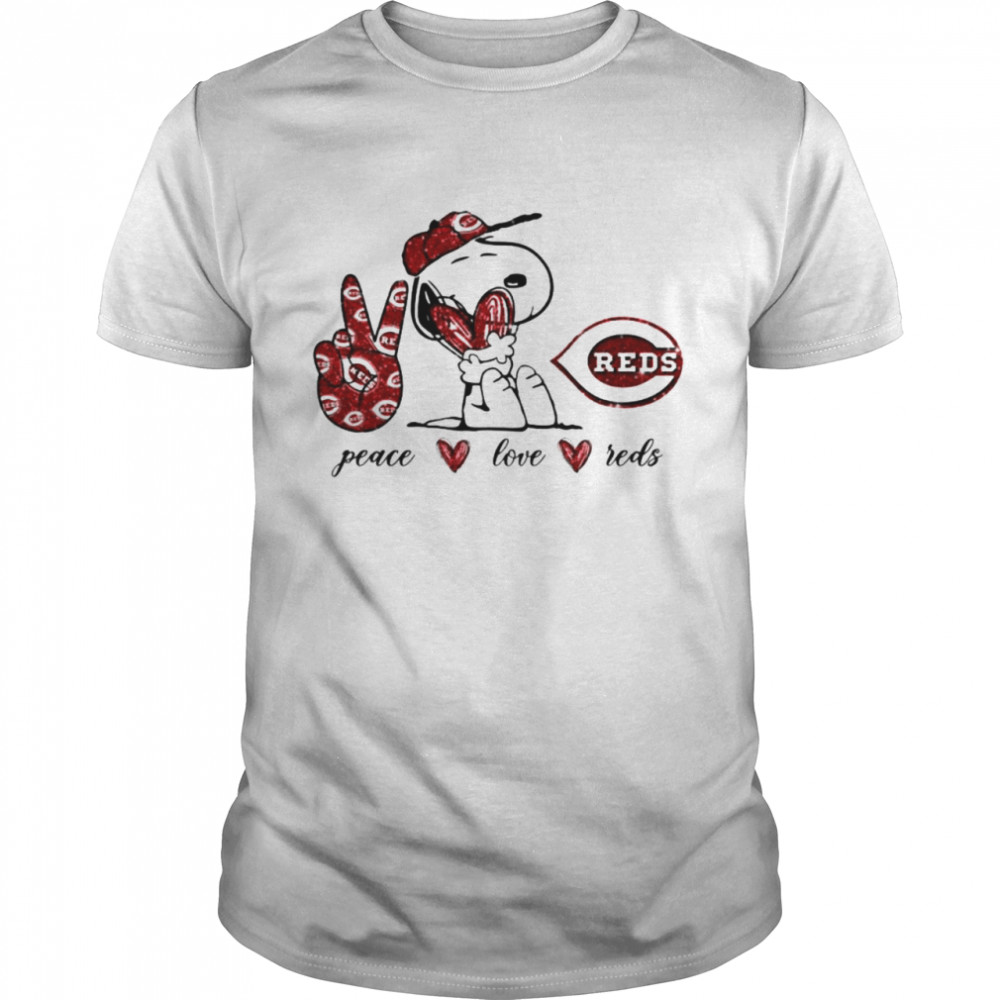 Snoopy peace love Cincinnati Reds shirt