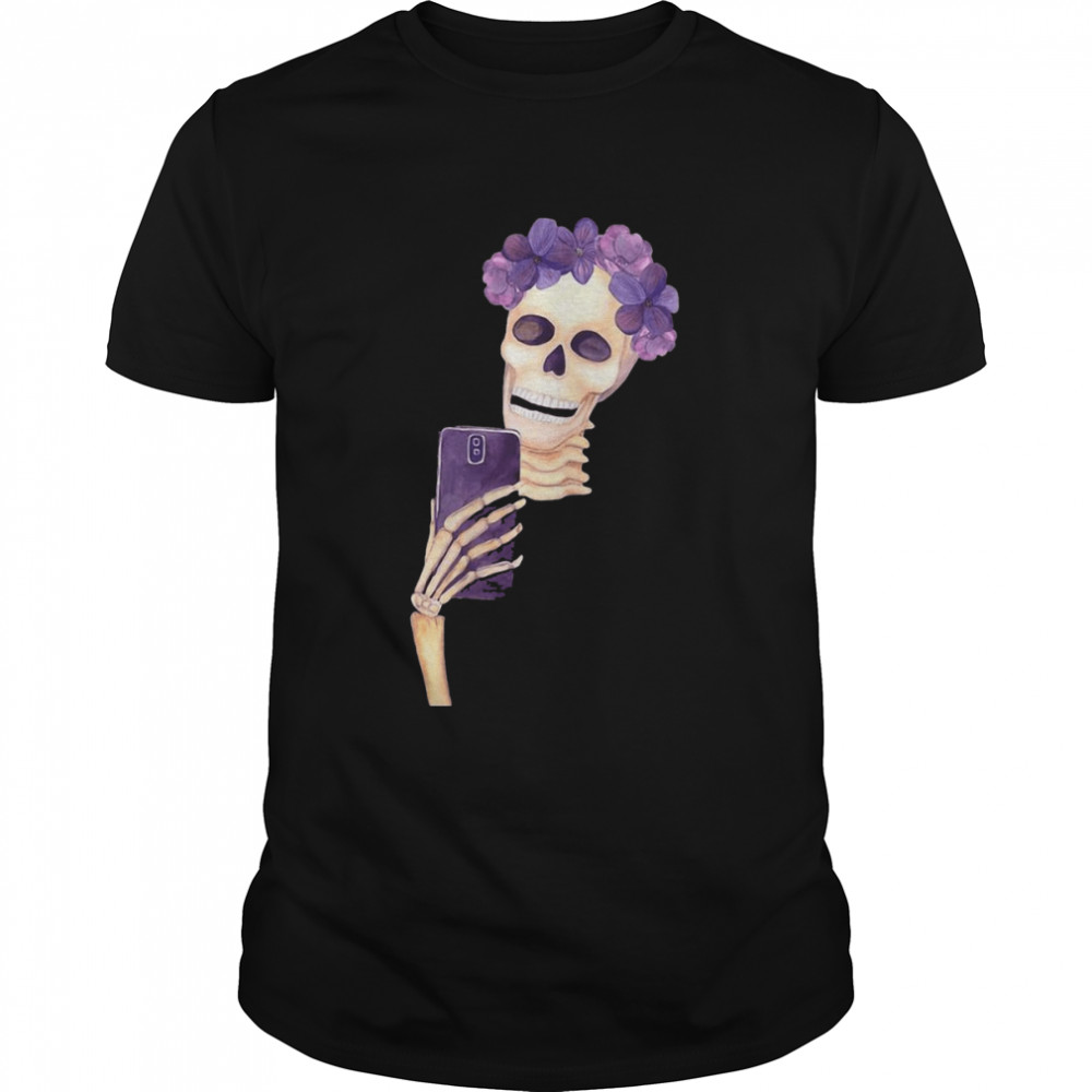 Skeleton Taking Selfie Halloween T-shirt