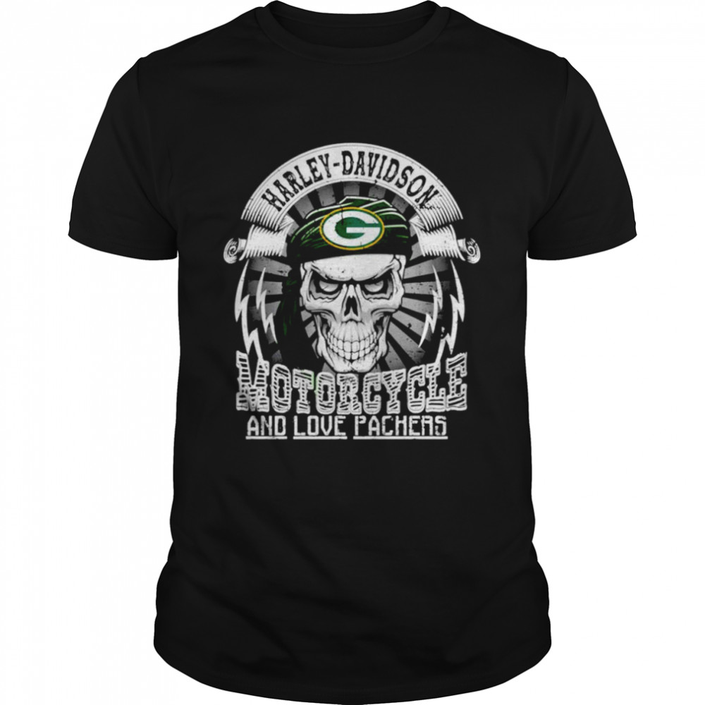 Harley Davidson Motorcycle and love Green Bay Packers shirt