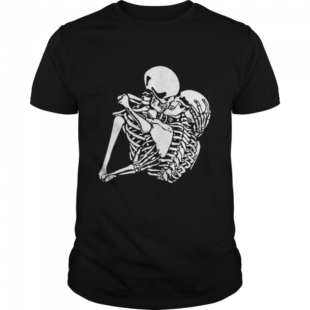 Kissing Skeleton Love,s Tarot Card, Vintage Halloween Shirt