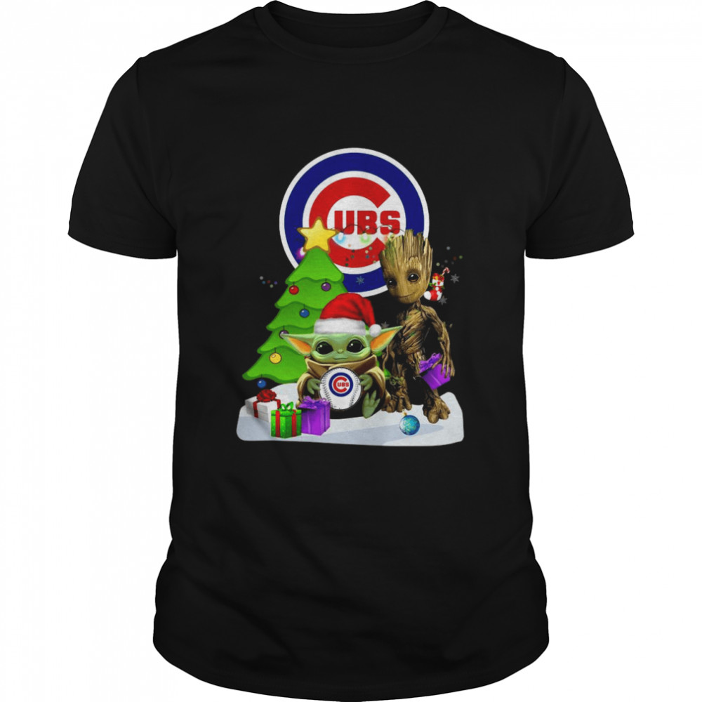 Santa Groot and Baby Yoda hug Chicago Cubs Snow Christmas Tree shirt