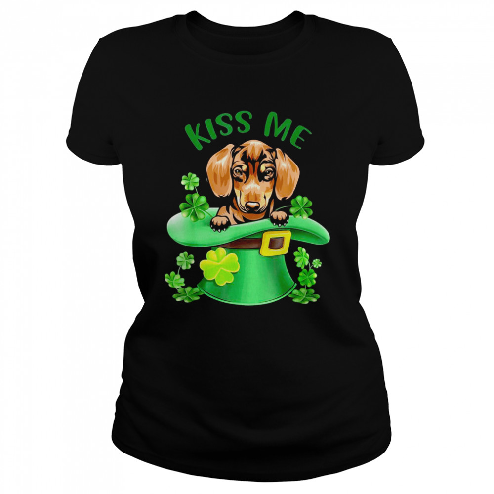 Kiss me Cute Dachshund in 4 leaf clover St Patrick day   Classic Women's T-shirt