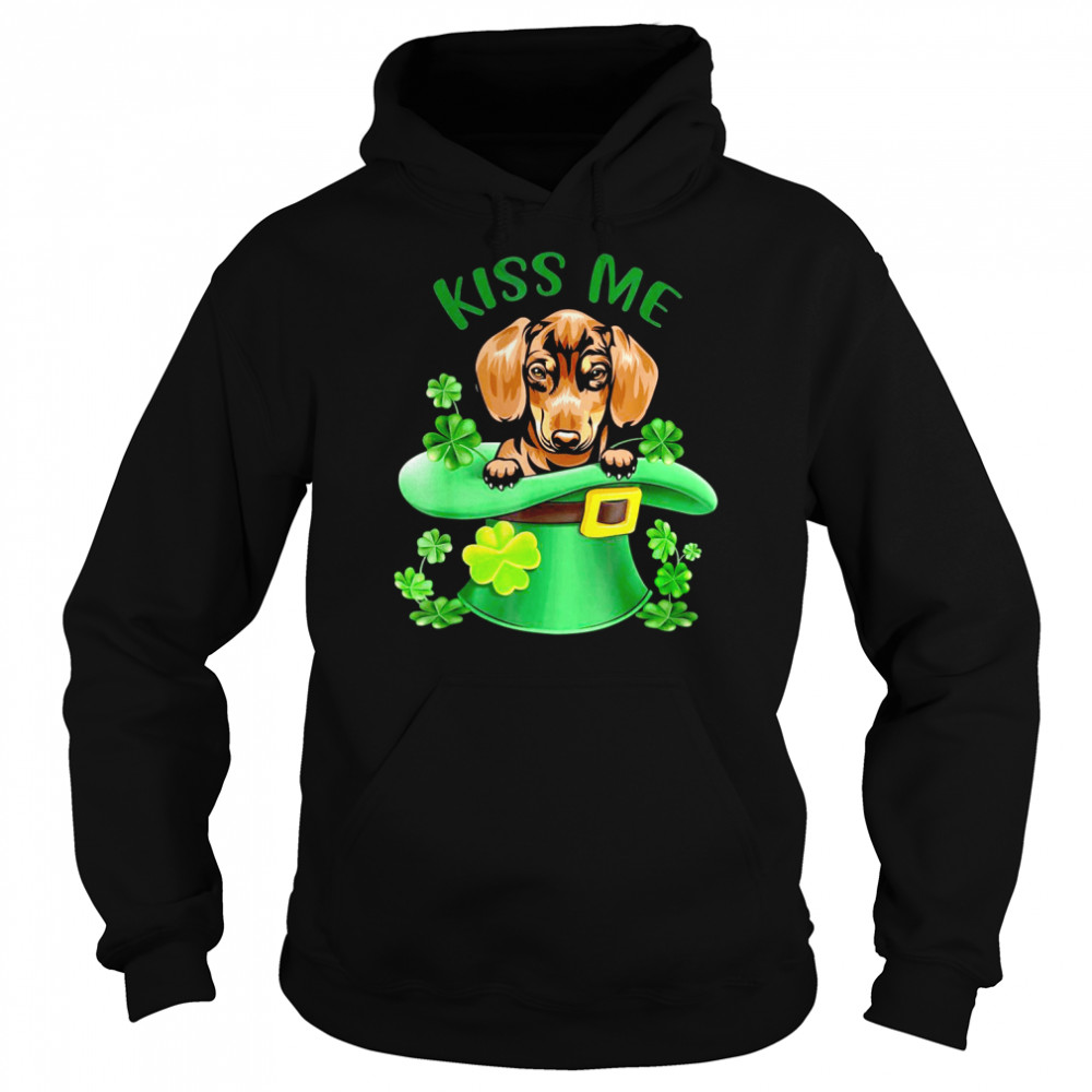 Kiss me Cute Dachshund in 4 leaf clover St Patrick day   Unisex Hoodie