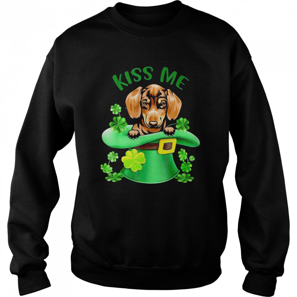 Kiss me Cute Dachshund in 4 leaf clover St Patrick day   Unisex Sweatshirt