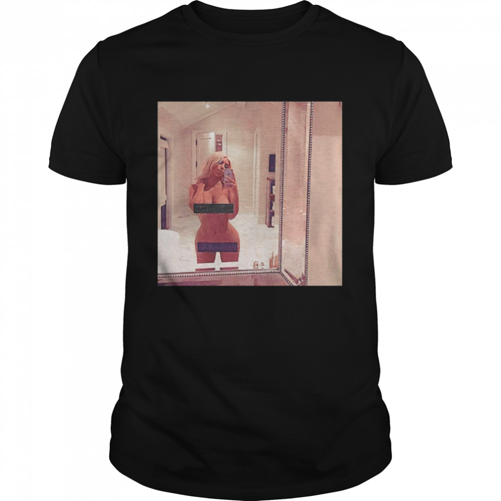 Kim Kardashian nude selfie shirt