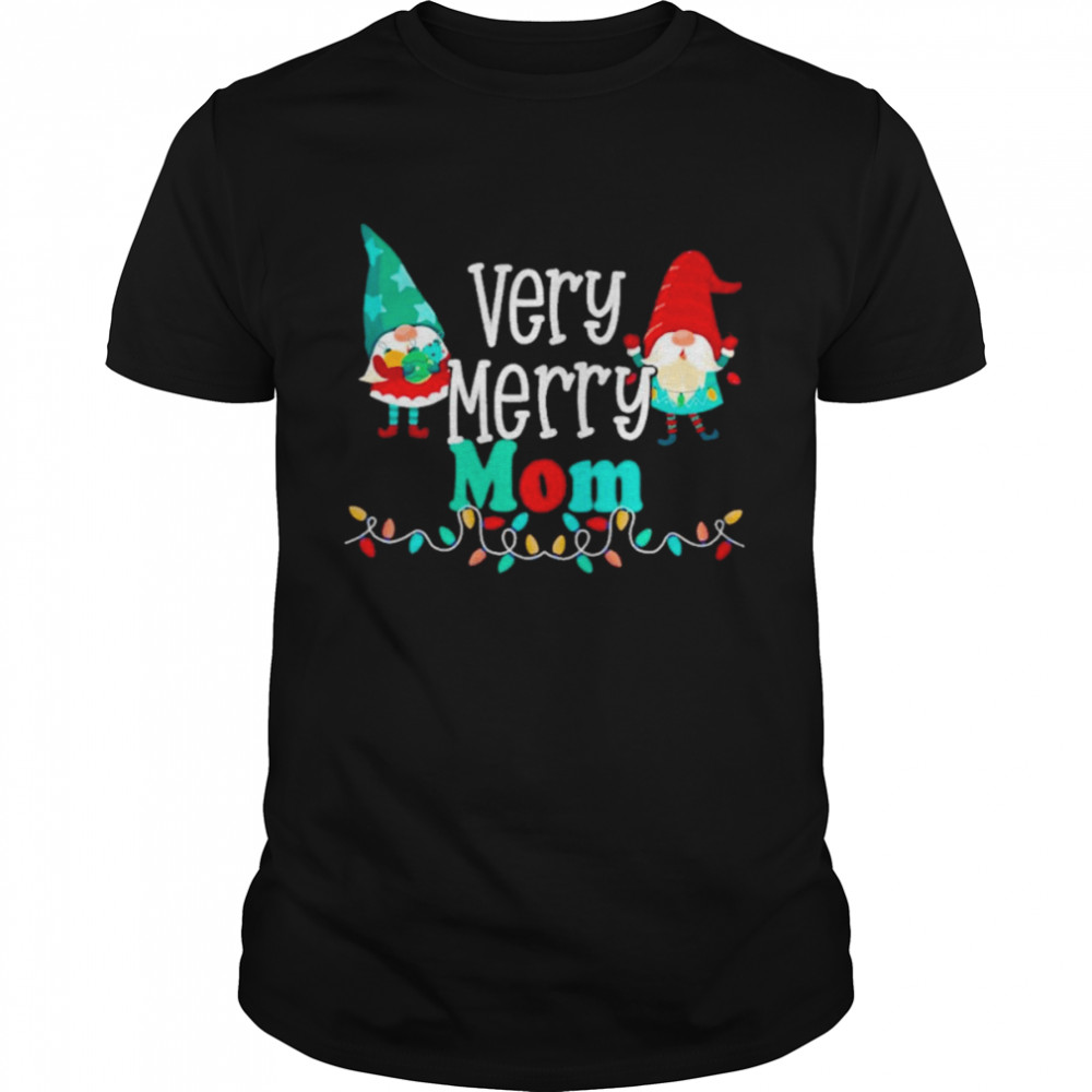 Very merry mom Gnomes and colorful string lights christmas t-shirt