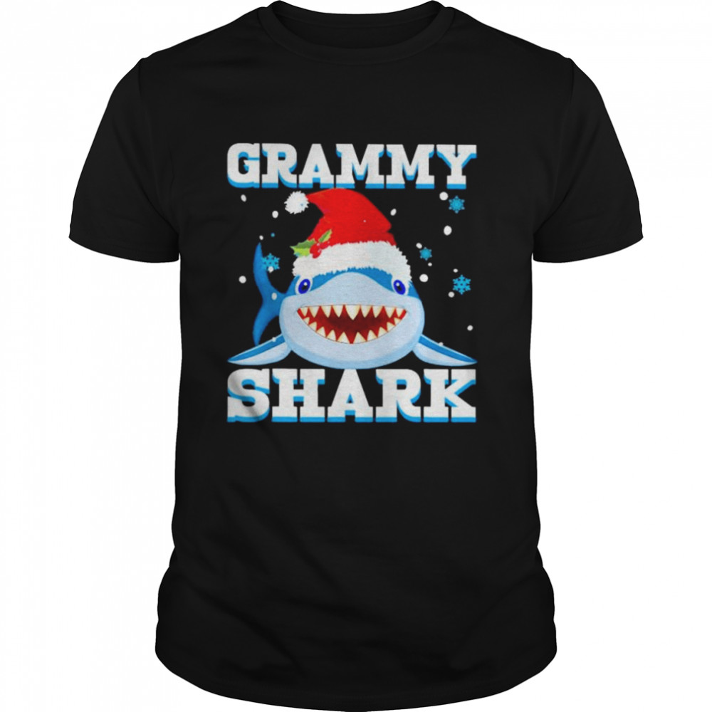 Grammy Shark Santa Hat Merry Christmas shirt