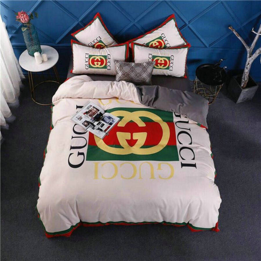 GC Stripe Luxury Brand High-End Bedding Set Home Decor HT Mia03